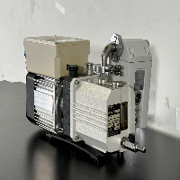 Leybold Trivac Vacuum Pump image 1
